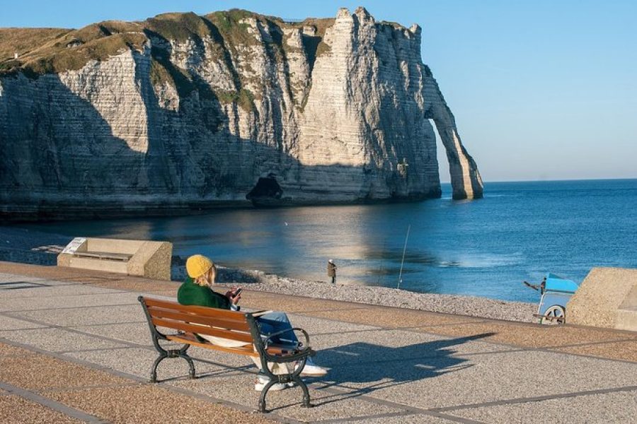 Round-Trip Transfer to Étretat from Le Havre or Honfleur